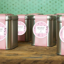 Load image into Gallery viewer, Avery® High Visibility Round Labels with Sure Feed™ for Laser Printers, 2-1/2&quot;, 300 Labels (5294)