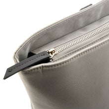 Load image into Gallery viewer, KLIPX NOTEBOOK CARRYING CASE AND HANDBAG 15.6&quot; 1200D POLYESTER - GRAY/WHITE